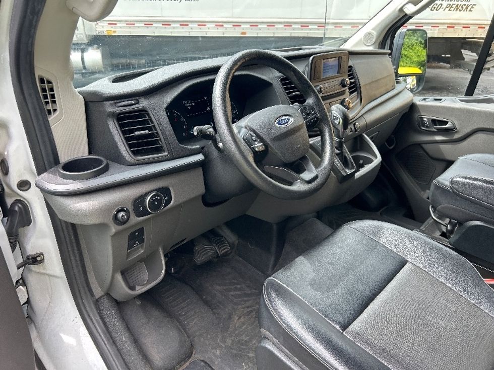 Cargo Van (Panel Van)-Light and Medium Duty Trucks-Ford-2022-Transit 250-Alexandria-VA-70,698\n\t\tmiles-$ 37,500 - Image 17