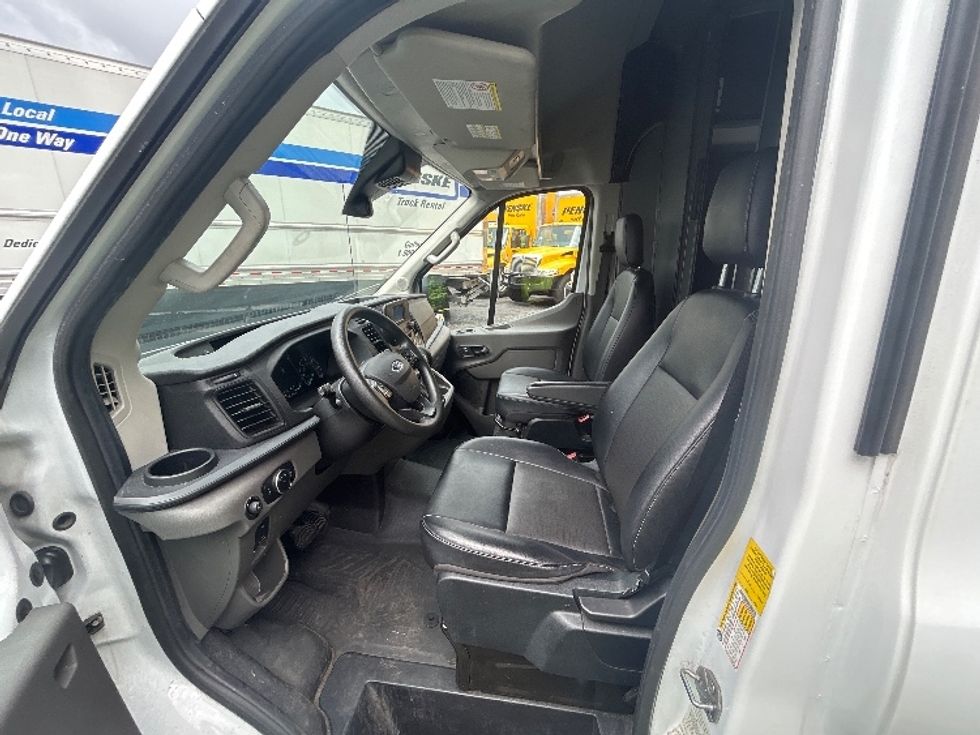 Cargo Van (Panel Van)-Light and Medium Duty Trucks-Ford-2022-Transit 250-Alexandria-VA-70,698\n\t\tmiles-$ 37,500 - Image 19