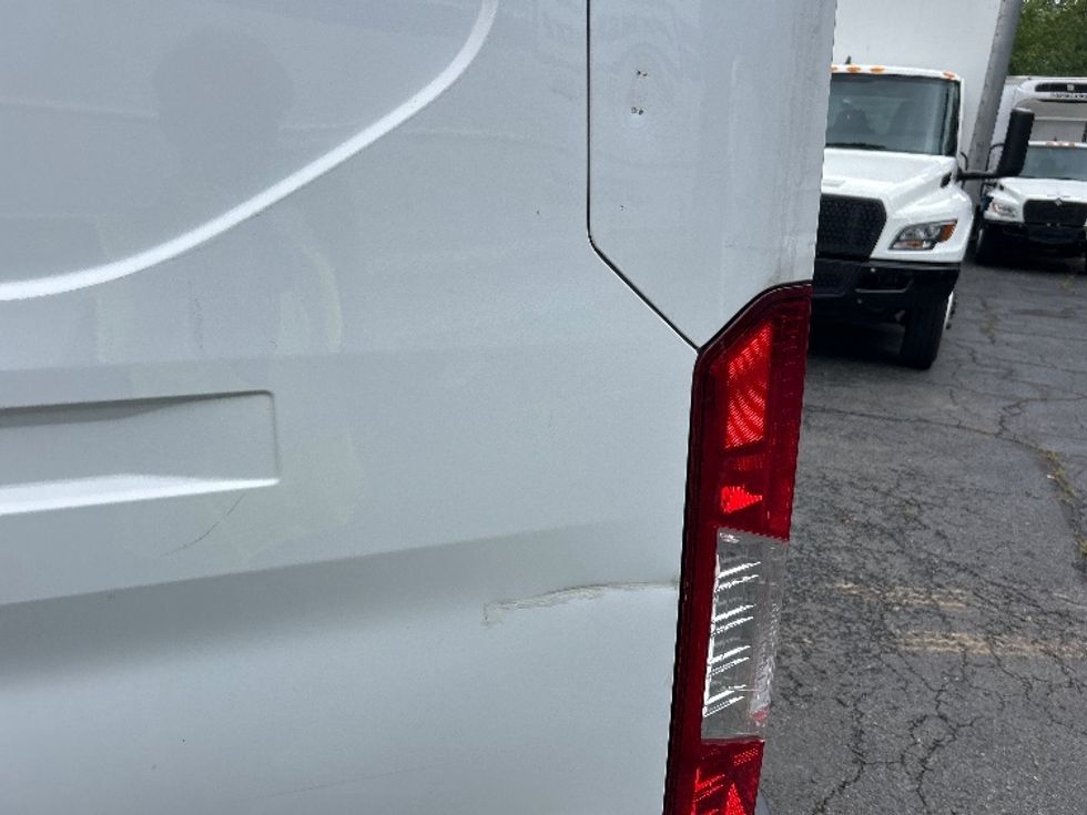 Cargo Van (Panel Van)-Light and Medium Duty Trucks-Ford-2022-Transit 250-Alexandria-VA-70,698\n\t\tmiles-$ 37,500 - Image 28