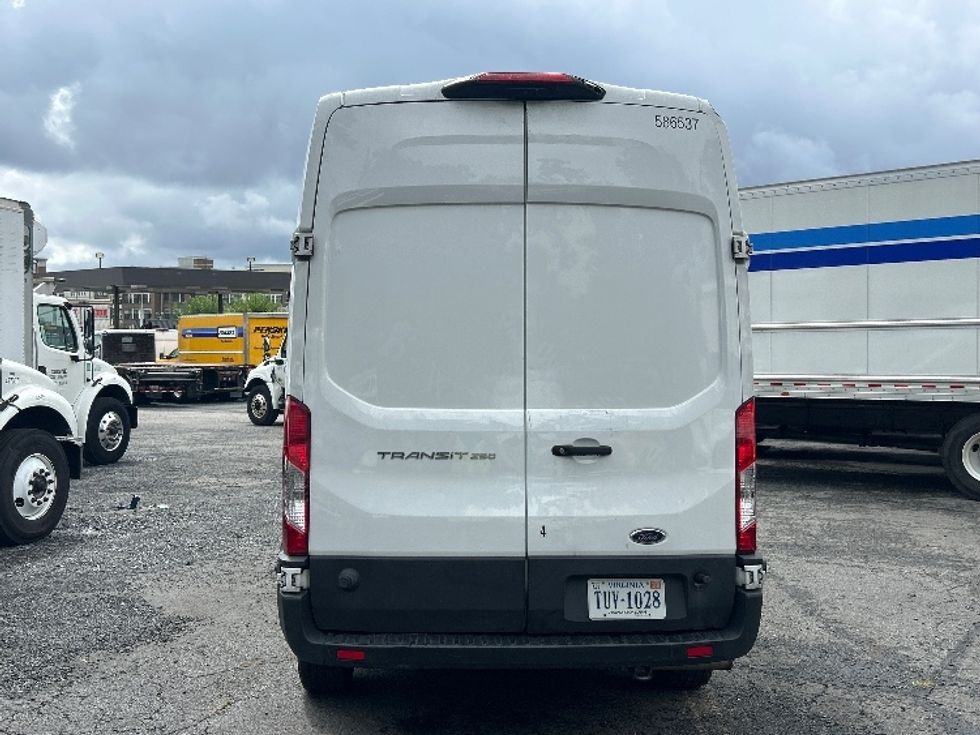 Cargo Van (Panel Van)-Light and Medium Duty Trucks-Ford-2022-Transit 250-Alexandria-VA-70,698\n\t\tmiles-$ 37,500 - Image 7