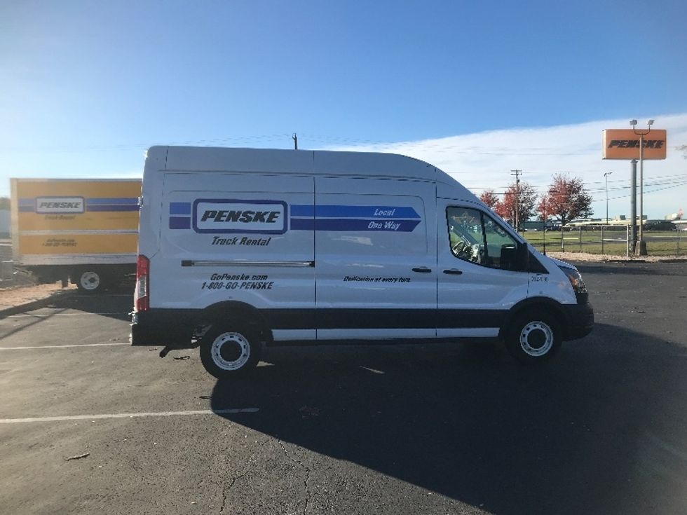 Cargo Van (Panel Van)-Light and Medium Duty Trucks-Ford-2022-Transit 250-Alexandria-VA-84,860\n\t\tmiles-$ 35,750 - Image 15