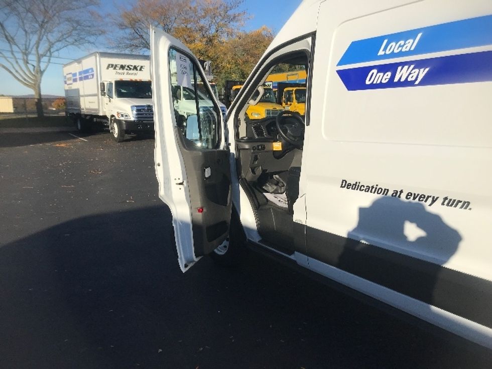 Cargo Van (Panel Van)-Light and Medium Duty Trucks-Ford-2022-Transit 250-Alexandria-VA-84,860\n\t\tmiles-$ 35,750 - Image 16