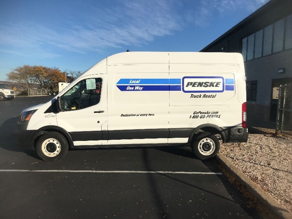 Cargo Van (Panel Van)-Light and Medium Duty Trucks-Ford-2022-Transit 250-Alexandria-VA-84,860\n\t\tmiles-$ 35,750 - Image 4
