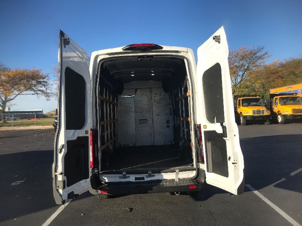 Cargo Van (Panel Van)-Light and Medium Duty Trucks-Ford-2022-Transit 250-Alexandria-VA-84,860\n\t\tmiles-$ 35,750 - Image 8