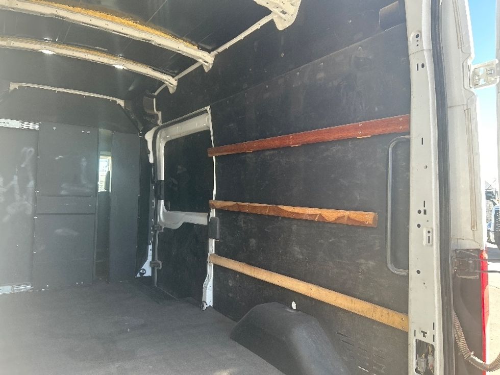 Cargo Van (Panel Van)-Light and Medium Duty Trucks-Ford-2022-Transit 250-Amarillo-TX-141,737\n\t\tmiles-$ 29,500 - Image 11
