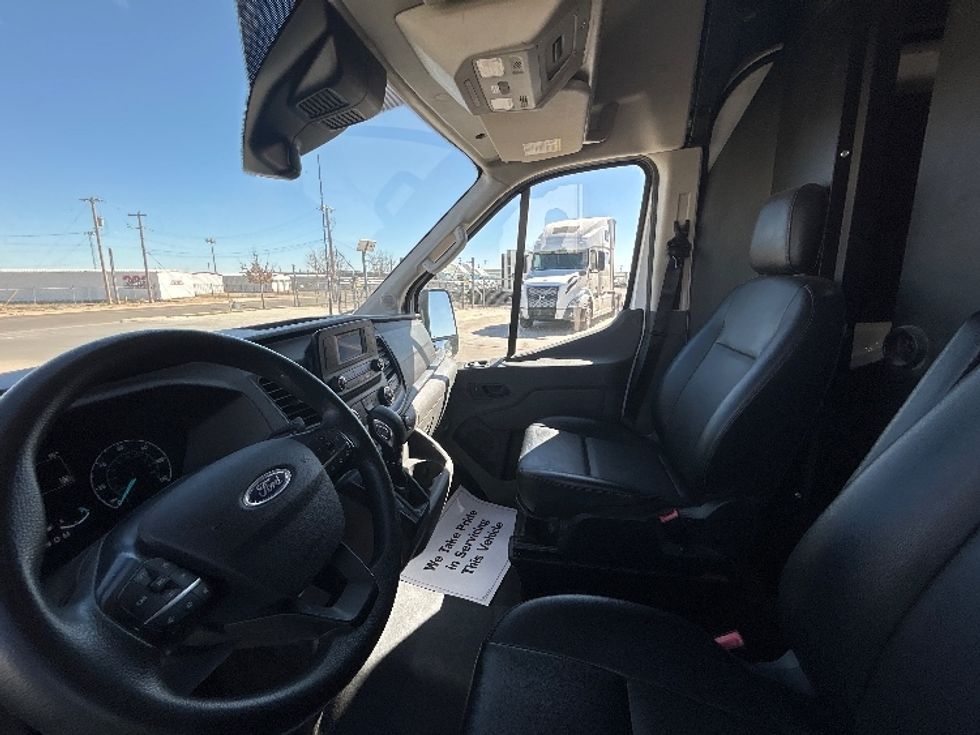 Cargo Van (Panel Van)-Light and Medium Duty Trucks-Ford-2022-Transit 250-Amarillo-TX-141,737\n\t\tmiles-$ 29,500 - Image 15