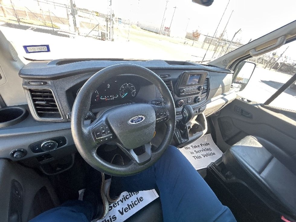Cargo Van (Panel Van)-Light and Medium Duty Trucks-Ford-2022-Transit 250-Amarillo-TX-141,737\n\t\tmiles-$ 29,500 - Image 18