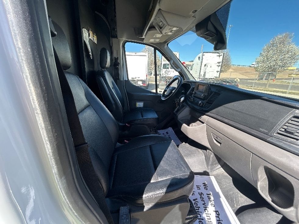 Cargo Van (Panel Van)-Light and Medium Duty Trucks-Ford-2022-Transit 250-Amarillo-TX-141,737\n\t\tmiles-$ 29,500 - Image 21