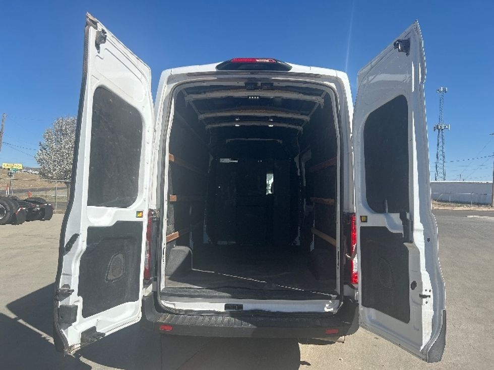 Cargo Van (Panel Van)-Light and Medium Duty Trucks-Ford-2022-Transit 250-Amarillo-TX-141,737\n\t\tmiles-$ 29,500 - Image 8