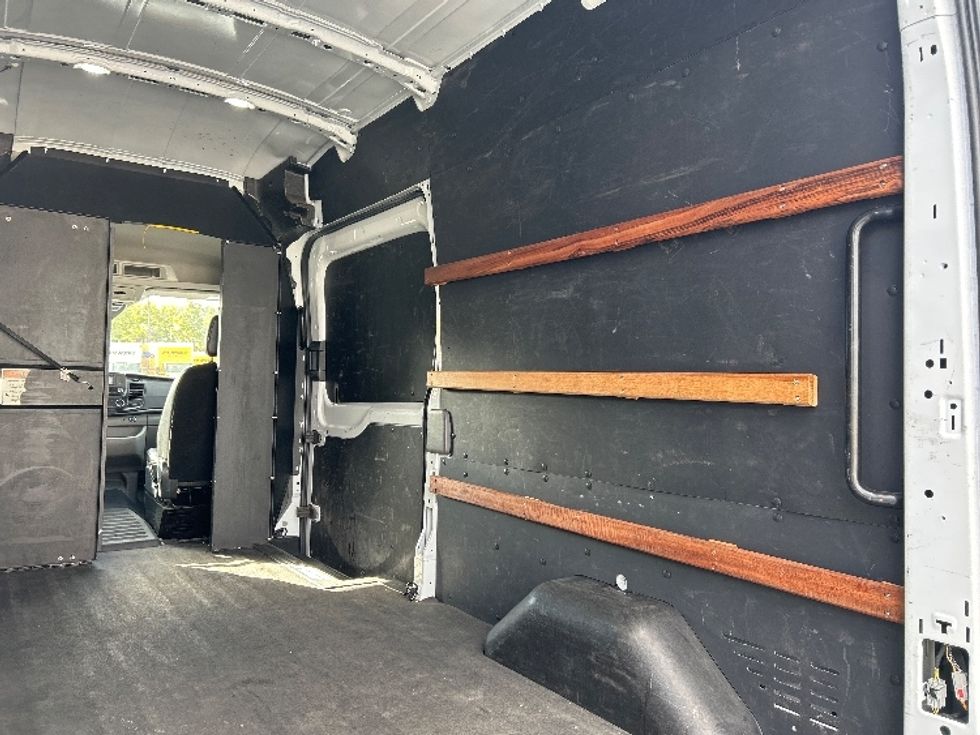 Cargo Van (Panel Van)-Light and Medium Duty Trucks-Ford-2022-Transit 250-Atlanta-GA-140,136\n\t\tmiles-$ 29,000 - Image 12