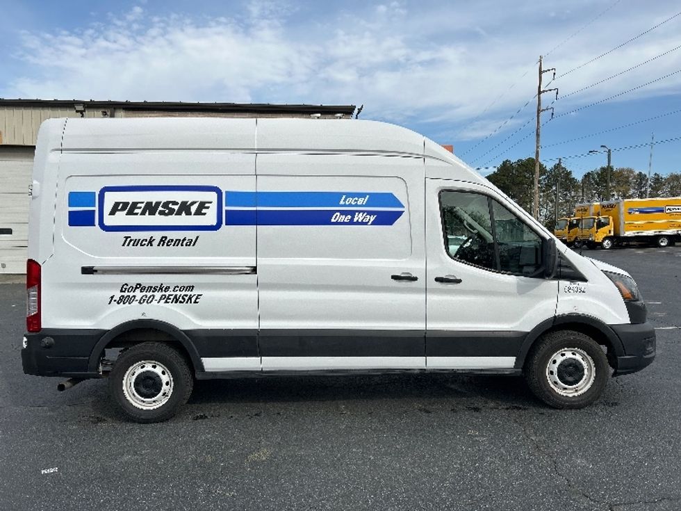 Cargo Van (Panel Van)-Light and Medium Duty Trucks-Ford-2022-Transit 250-Atlanta-GA-140,136\n\t\tmiles-$ 29,000 - Image 15