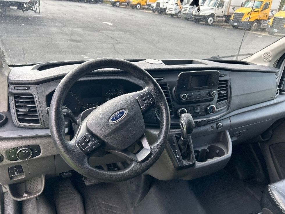 Cargo Van (Panel Van)-Light and Medium Duty Trucks-Ford-2022-Transit 250-Atlanta-GA-140,136\n\t\tmiles-$ 29,000 - Image 18