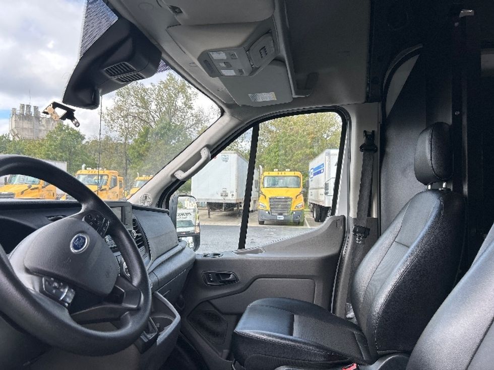 Cargo Van (Panel Van)-Light and Medium Duty Trucks-Ford-2022-Transit 250-Atlanta-GA-140,136\n\t\tmiles-$ 29,000 - Image 19