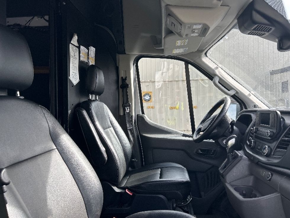 Cargo Van (Panel Van)-Light and Medium Duty Trucks-Ford-2022-Transit 250-Atlanta-GA-140,136\n\t\tmiles-$ 29,000 - Image 22