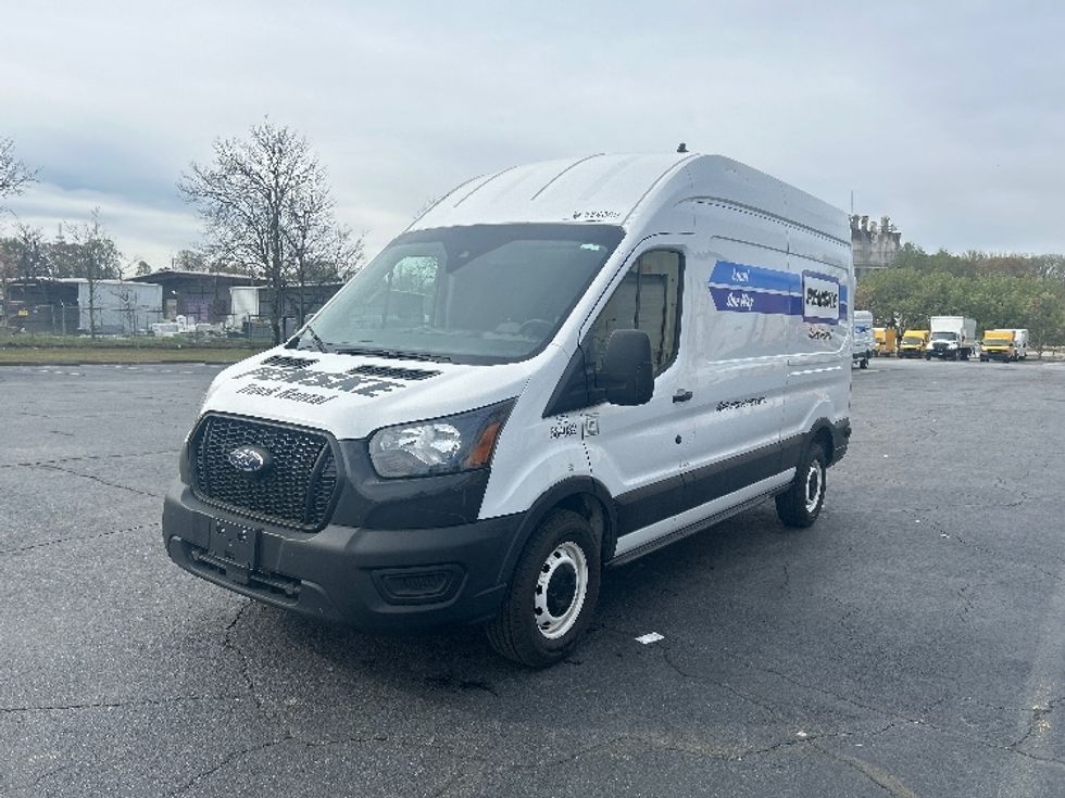 Cargo Van (Panel Van)-Light and Medium Duty Trucks-Ford-2022-Transit 250-Atlanta-GA-140,136\n\t\tmiles-$ 29,000 - Image 3