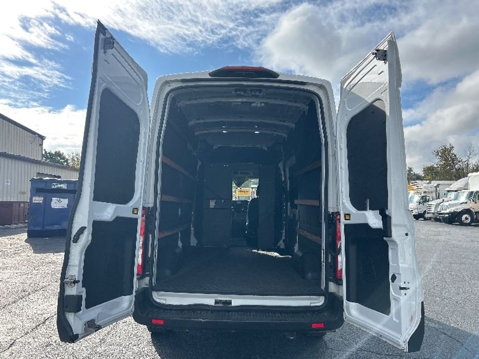 Cargo Van (Panel Van)-Light and Medium Duty Trucks-Ford-2022-Transit 250-Atlanta-GA-140,136\n\t\tmiles-$ 29,000 - Image 8