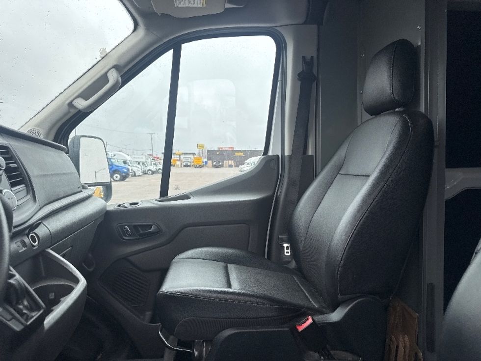Cargo Van (Panel Van)-Light and Medium Duty Trucks-Ford-2022-Transit 250-Aurora-CO-62,949\n\t\tmiles-$ 39,750 - Image 17