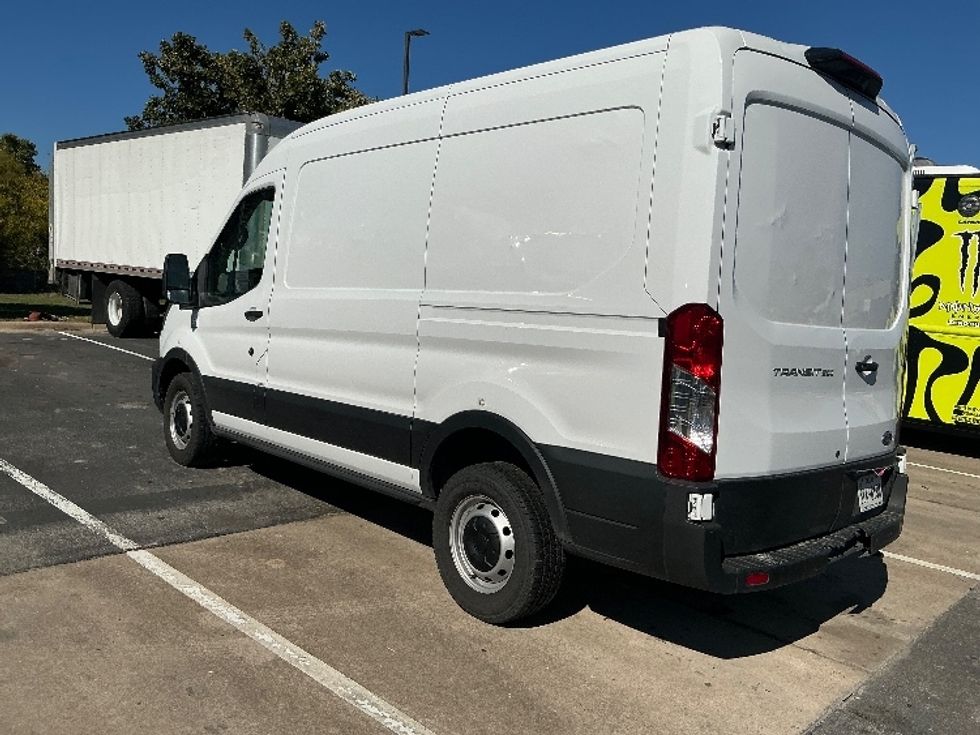 2022 Ford Transit photo 4