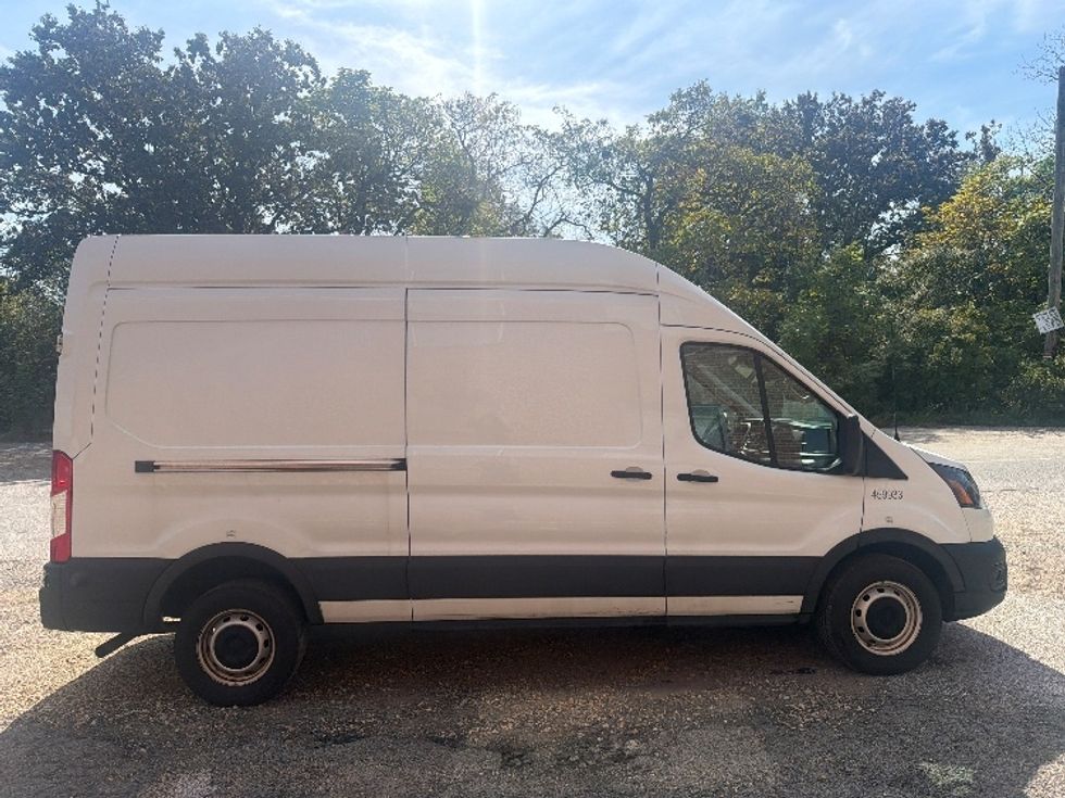 Cargo Van (Panel Van)-Light and Medium Duty Trucks-Ford-2022-Transit 250-Baltimore-MD-122,392\n\t\tmiles-$ 32,250 - Image 11