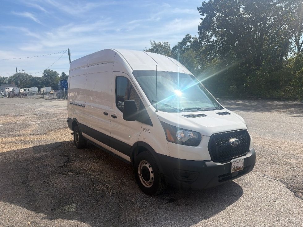 Cargo Van (Panel Van)-Light and Medium Duty Trucks-Ford-2022-Transit 250-Baltimore-MD-122,392\n\t\tmiles-$ 32,250 - Image 3