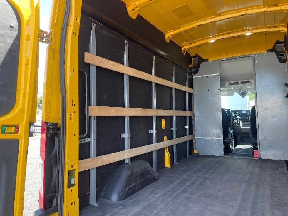 Cargo Van (Panel Van)-Light and Medium Duty Trucks-Ford-2022-Transit 250-Baltimore-MD-41,665\n\t\tmiles-$ 35,250 - Image 10