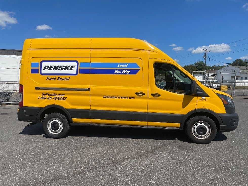 Cargo Van (Panel Van)-Light and Medium Duty Trucks-Ford-2022-Transit 250-Baltimore-MD-41,665\n\t\tmiles-$ 35,250 - Image 14