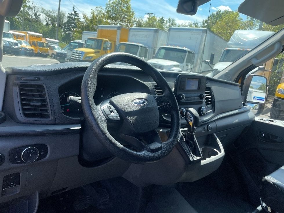 Cargo Van (Panel Van)-Light and Medium Duty Trucks-Ford-2022-Transit 250-Baltimore-MD-41,665\n\t\tmiles-$ 35,250 - Image 16