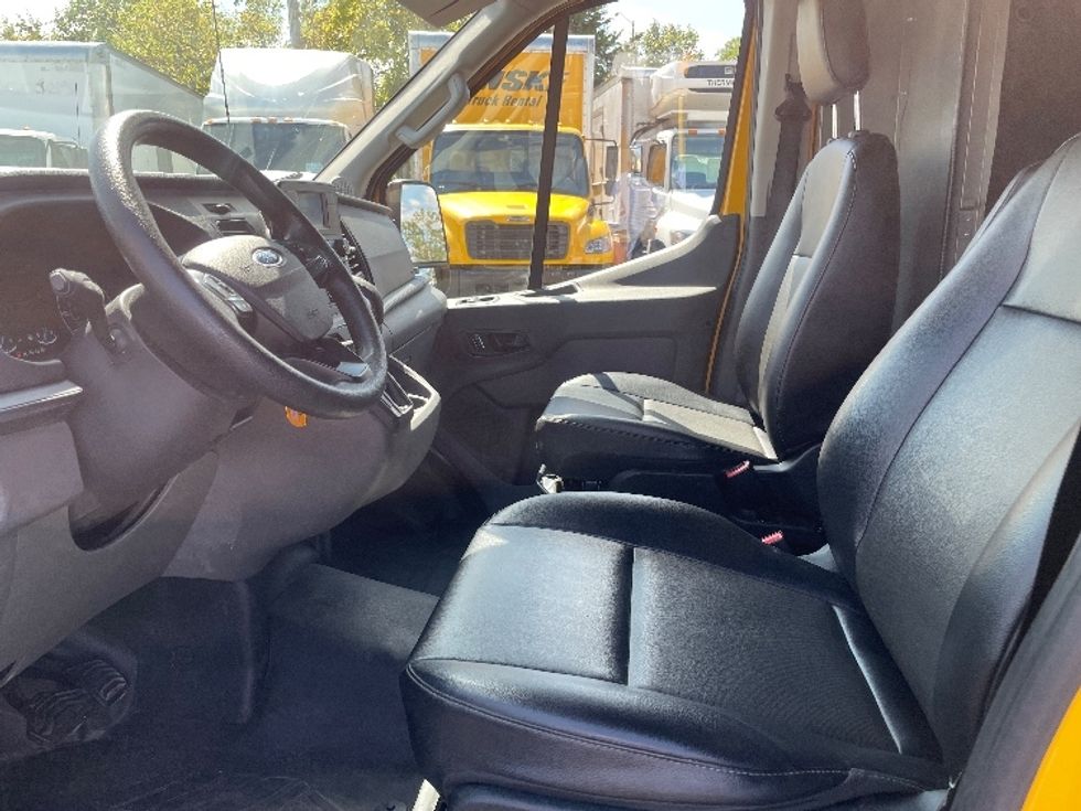 Cargo Van (Panel Van)-Light and Medium Duty Trucks-Ford-2022-Transit 250-Baltimore-MD-41,665\n\t\tmiles-$ 35,250 - Image 18