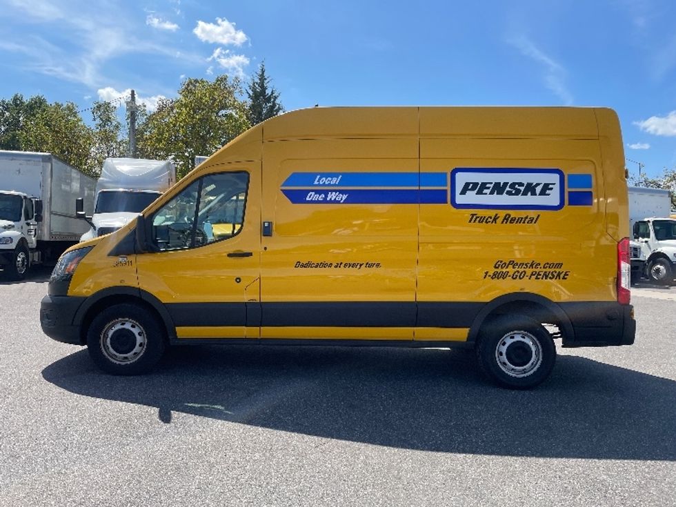 Cargo Van (Panel Van)-Light and Medium Duty Trucks-Ford-2022-Transit 250-Baltimore-MD-41,665\n\t\tmiles-$ 35,250 - Image 4