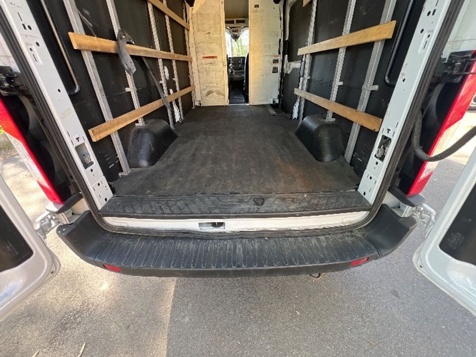 Cargo Van (Panel Van)-Light and Medium Duty Trucks-Ford-2022-Transit 250-Baltimore-MD-78,500\n\t\tmiles-$ 38,750 - Image 10