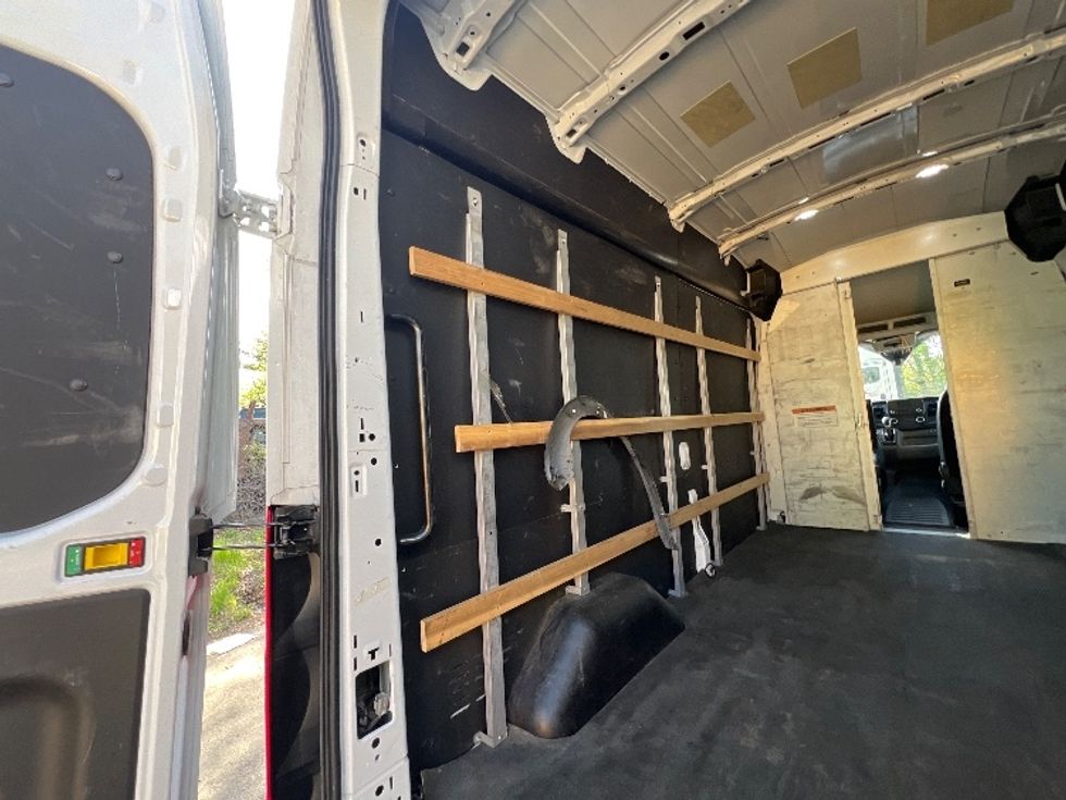 Cargo Van (Panel Van)-Light and Medium Duty Trucks-Ford-2022-Transit 250-Baltimore-MD-78,500\n\t\tmiles-$ 38,750 - Image 11