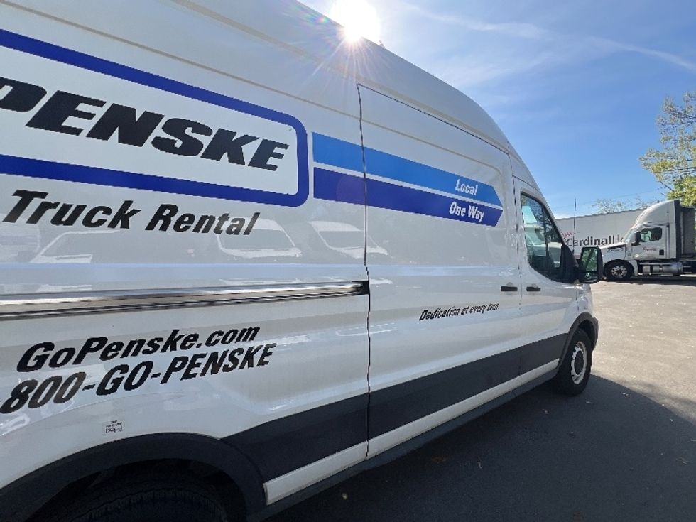 Cargo Van (Panel Van)-Light and Medium Duty Trucks-Ford-2022-Transit 250-Baltimore-MD-78,500\n\t\tmiles-$ 38,750 - Image 14