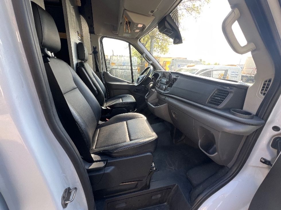 Cargo Van (Panel Van)-Light and Medium Duty Trucks-Ford-2022-Transit 250-Baltimore-MD-78,500\n\t\tmiles-$ 38,750 - Image 22