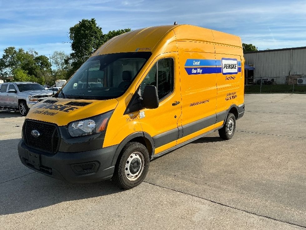 Cargo Van (Panel Van)-Light and Medium Duty Trucks-Ford-2022-Transit 250-Baton Rouge-LA-120,139\n\t\tmiles-$ 30,750 - Image 3