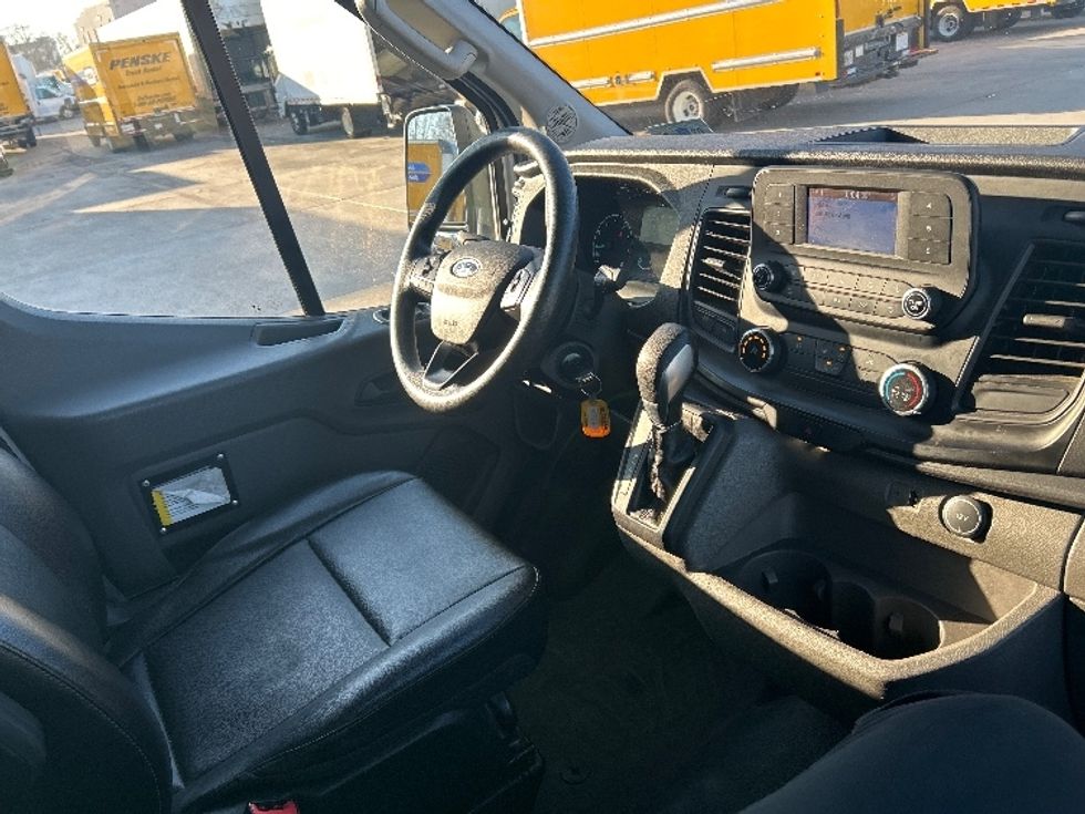 Cargo Van (Panel Van)-Light and Medium Duty Trucks-Ford-2022-Transit 250-Baton Rouge-LA-71,357\n\t\tmiles-$ 38,750 - Image 19