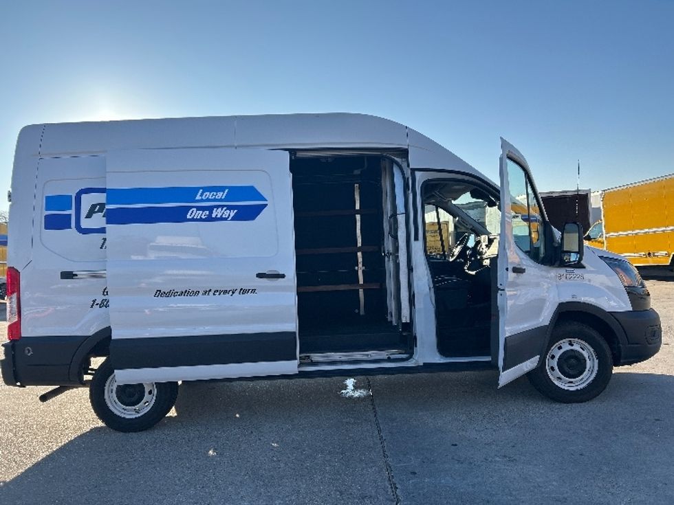 Cargo Van (Panel Van)-Light and Medium Duty Trucks-Ford-2022-Transit 250-Baton Rouge-LA-71,357\n\t\tmiles-$ 38,750 - Image 21