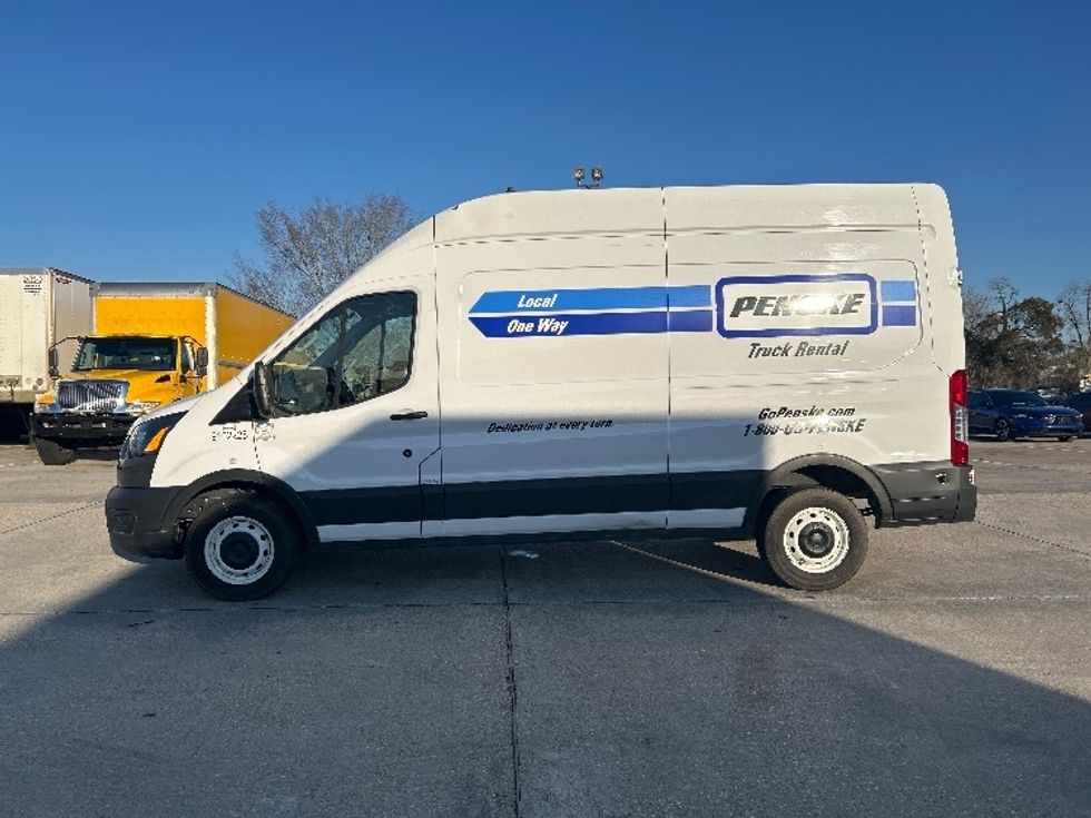 Cargo Van (Panel Van)-Light and Medium Duty Trucks-Ford-2022-Transit 250-Baton Rouge-LA-71,357\n\t\tmiles-$ 38,750 - Image 4