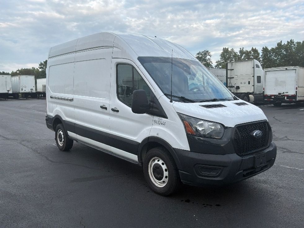 Cargo Van (Panel Van)-Light and Medium Duty Trucks-Ford-2022-Transit 250-Bensalem-PA-96,464\n\t\tmiles-$ 33,750 - Image 1