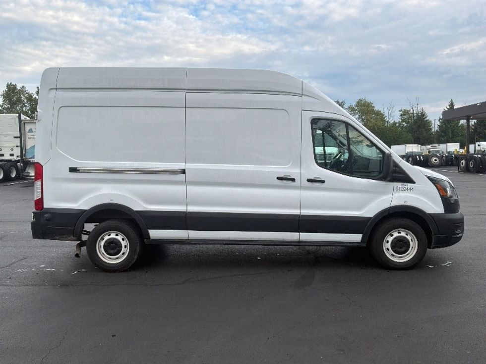 Cargo Van (Panel Van)-Light and Medium Duty Trucks-Ford-2022-Transit 250-Bensalem-PA-96,464\n\t\tmiles-$ 33,750 - Image 14