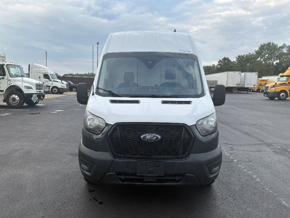 Cargo Van (Panel Van)-Light and Medium Duty Trucks-Ford-2022-Transit 250-Bensalem-PA-96,464\n\t\tmiles-$ 33,750 - Image 2