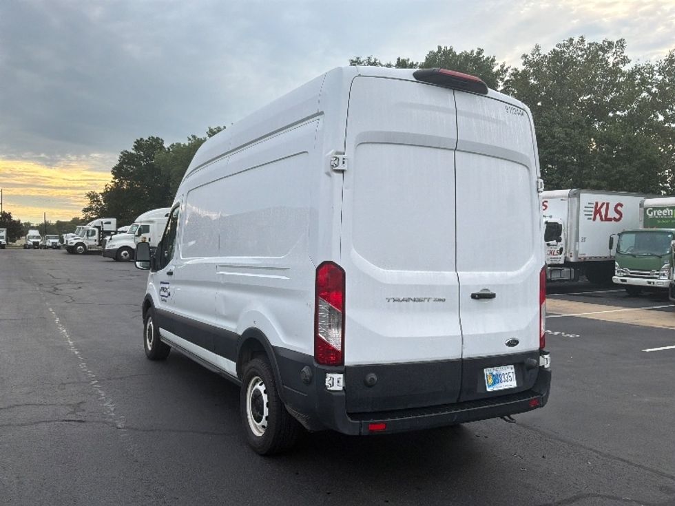 Cargo Van (Panel Van)-Light and Medium Duty Trucks-Ford-2022-Transit 250-Bensalem-PA-96,464\n\t\tmiles-$ 33,750 - Image 6