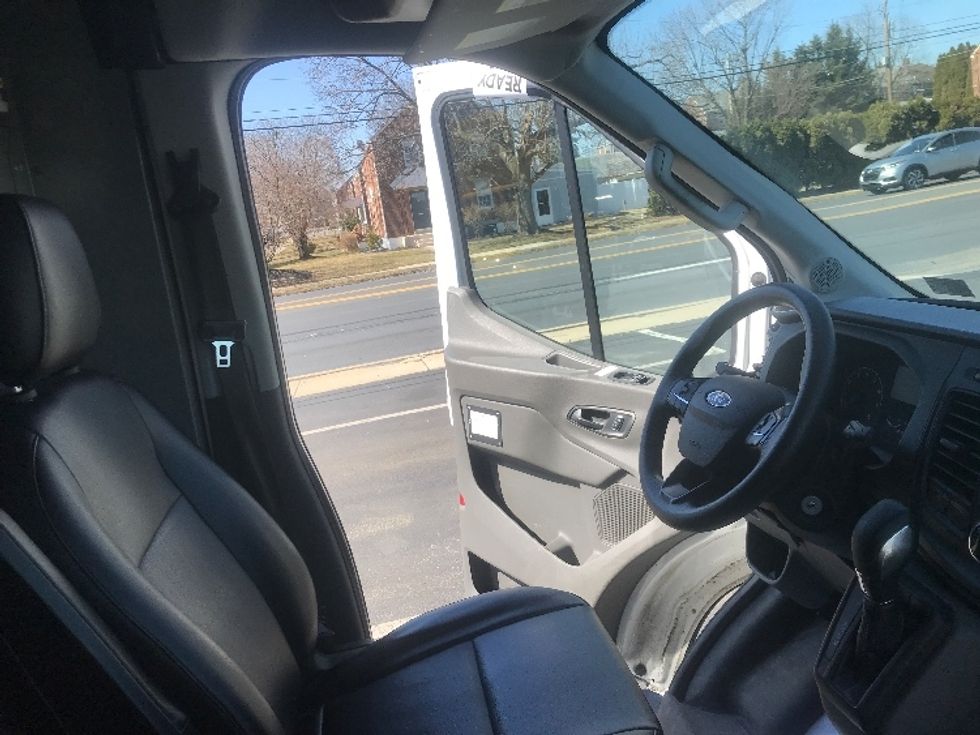 Cargo Van (Panel Van)-Light and Medium Duty Trucks-Ford-2022-Transit 250-Bethlehem-PA-97,926\n\t\tmiles-$ 36,000 - Image 22