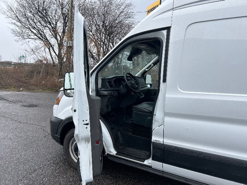Cargo Van (Panel Van)-Light and Medium Duty Trucks-Ford-2022-Transit 250-Birmingham-AL-154,114\n\t\tmiles-$ 27,750 - Image 13