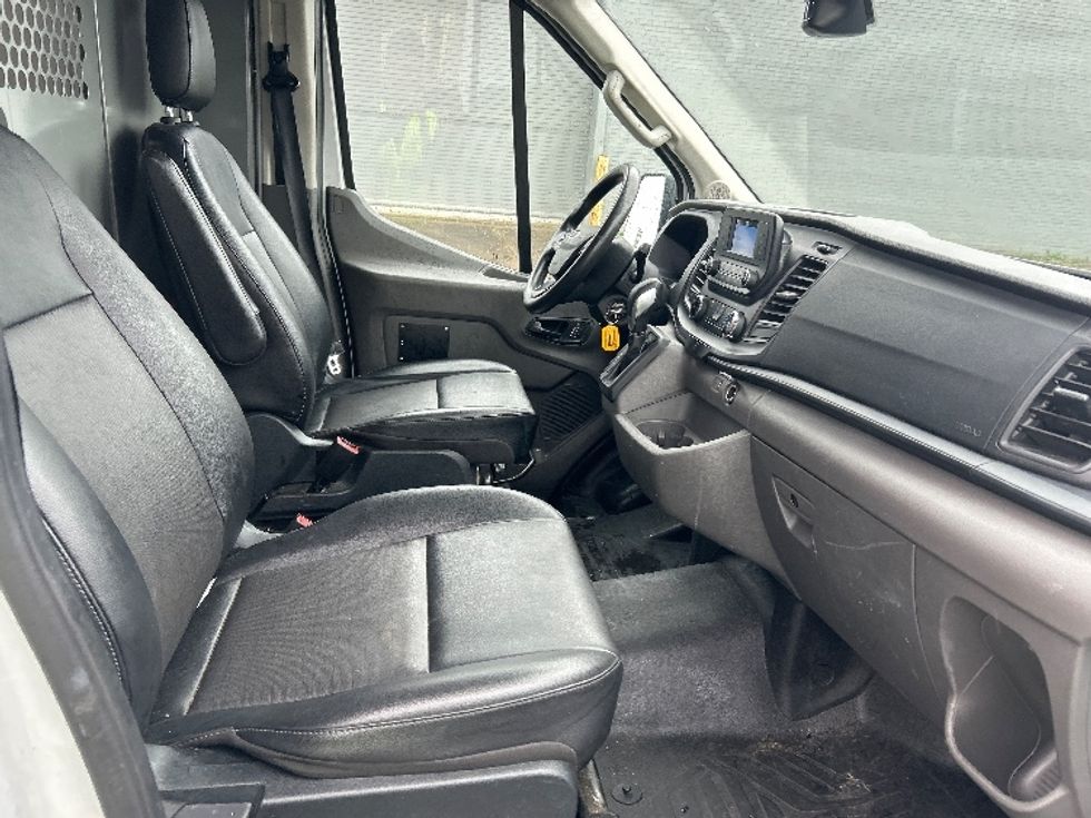 Cargo Van (Panel Van)-Light and Medium Duty Trucks-Ford-2022-Transit 250-Birmingham-AL-154,114\n\t\tmiles-$ 27,750 - Image 19