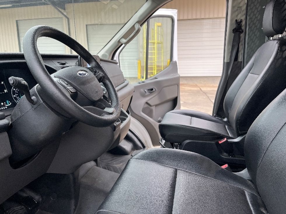 Cargo Van (Panel Van)-Light and Medium Duty Trucks-Ford-2022-Transit 250-Birmingham-AL-31,538\n\t\tmiles-$ 39,750 - Image 15