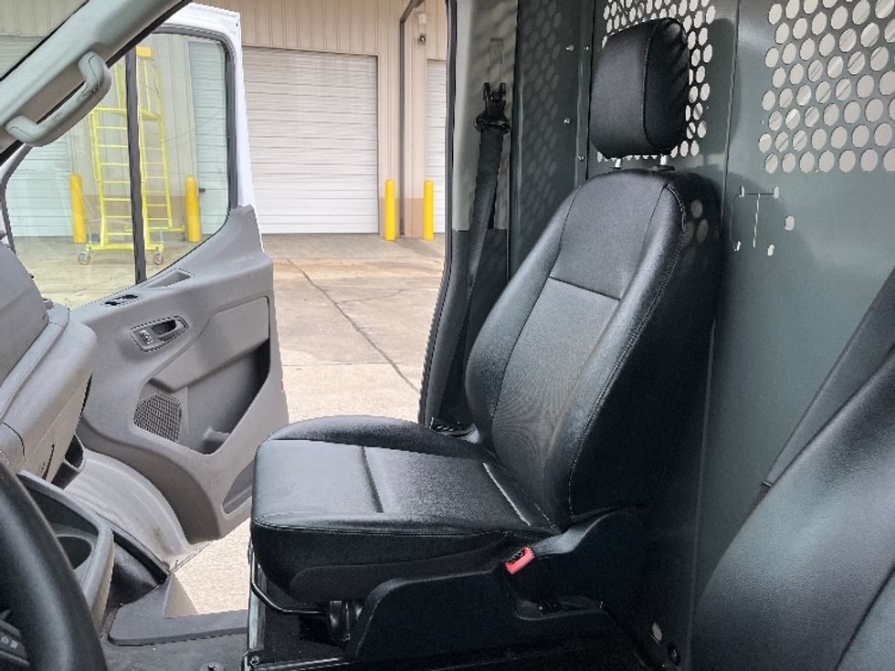 Cargo Van (Panel Van)-Light and Medium Duty Trucks-Ford-2022-Transit 250-Birmingham-AL-31,538\n\t\tmiles-$ 39,750 - Image 17