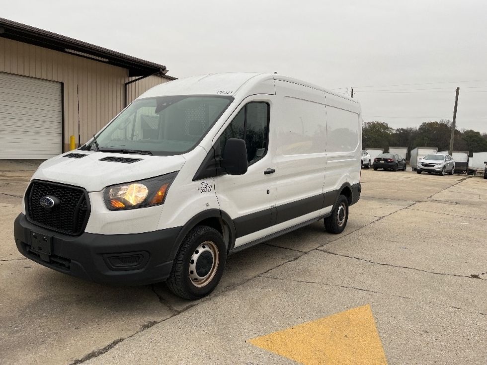 Cargo Van (Panel Van)-Light and Medium Duty Trucks-Ford-2022-Transit 250-Birmingham-AL-31,538\n\t\tmiles-$ 39,750 - Image 3