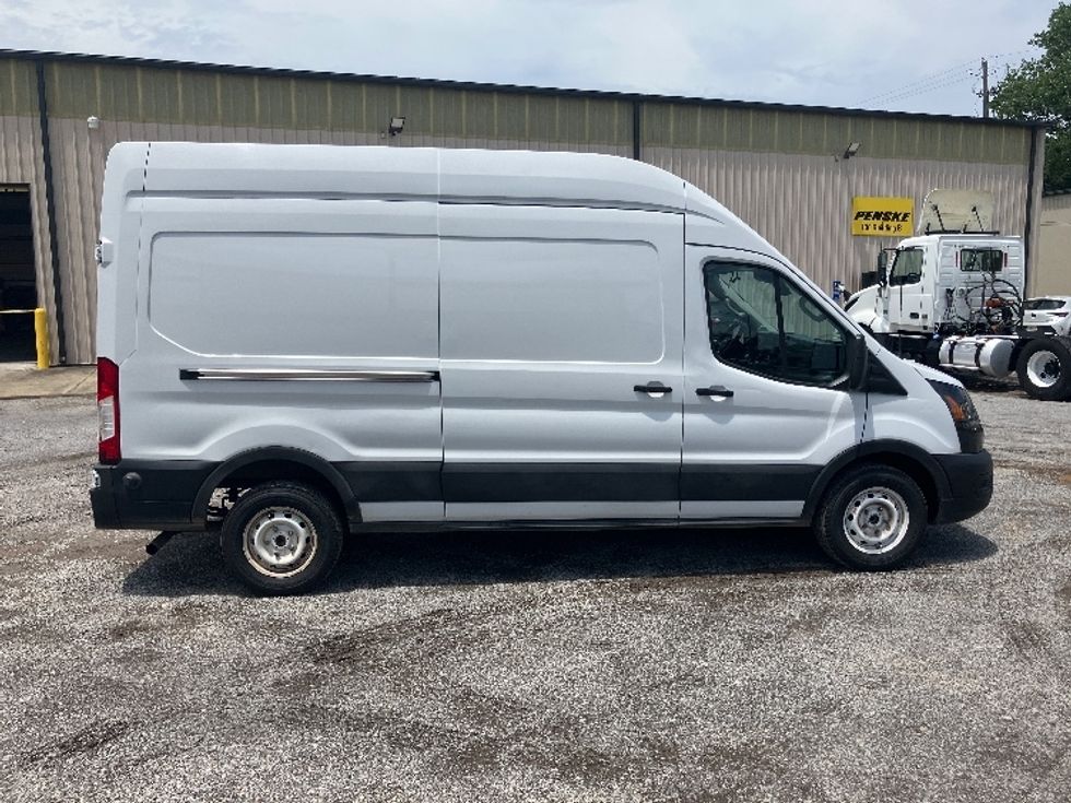 Cargo Van (Panel Van)-Light and Medium Duty Trucks-Ford-2022-Transit 250-Birmingham-AL-83,375\n\t\tmiles-$ 36,750 - Image 14