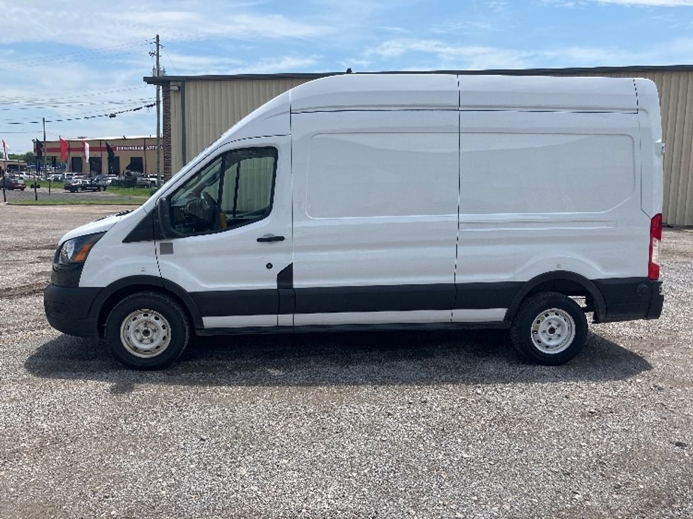 Cargo Van (Panel Van)-Light and Medium Duty Trucks-Ford-2022-Transit 250-Birmingham-AL-83,375\n\t\tmiles-$ 36,750 - Image 4