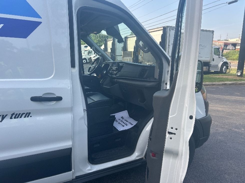 Cargo Van (Panel Van)-Light and Medium Duty Trucks-Ford-2022-Transit 250-Blountville-TN-99,959\n\t\tmiles-$ 34,500 - Image 20